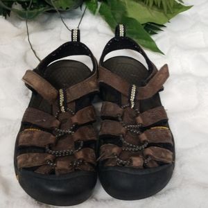 Keen boys sandals